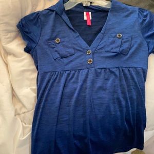 Cute blue top